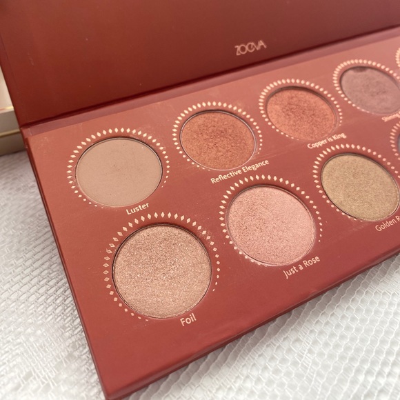 Zoeva rose golden eyeshadow palette - Picture 6 of 6
